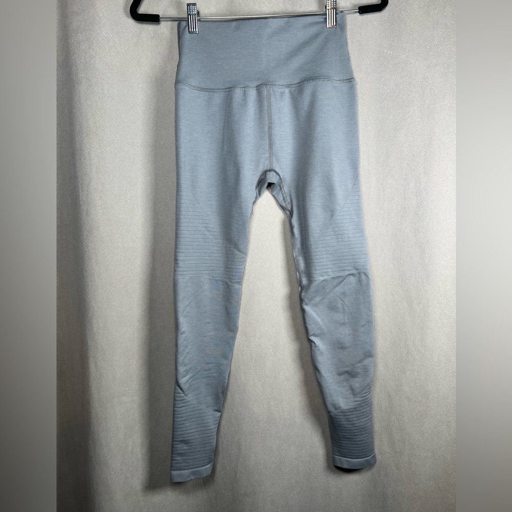 Alphalete High Waisted Women's Leggings with Moto Design - Large in Pale Blue